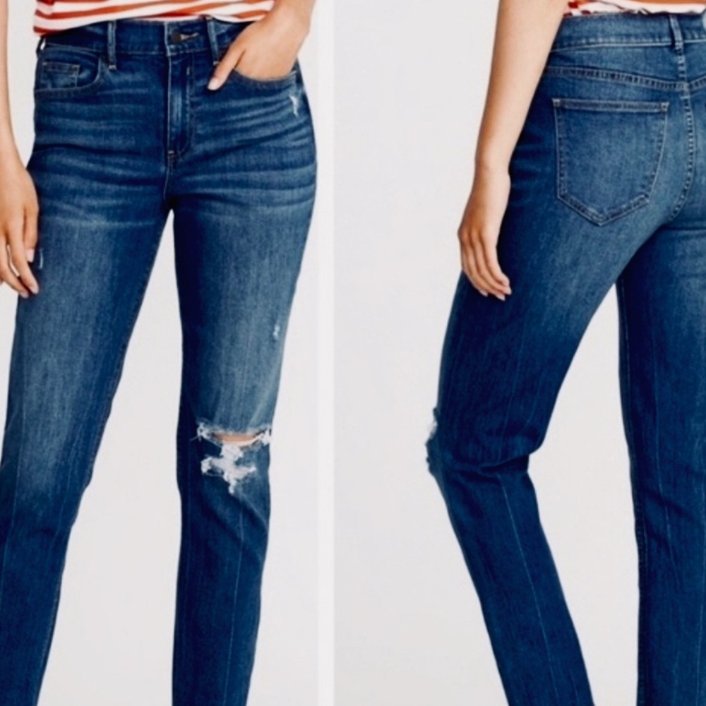 Old Navy Distressed Straight Leg Jeans 8